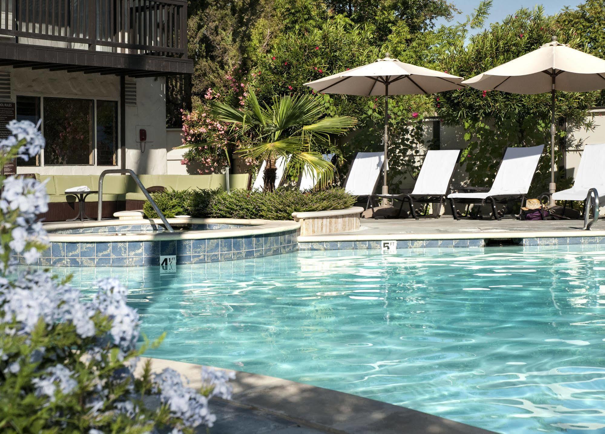 Roman Spa Resort Calistoga Exterior photo